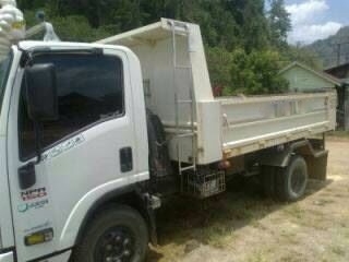 รถอีซูซุ 6 ล้อดั้ม 150 แรงม้า. ปี 52  ( รถวิ่ง 3x,xxx กม. )   สนใจติดต่อ 081 - 6079515