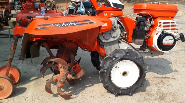 รถพรวนดิน