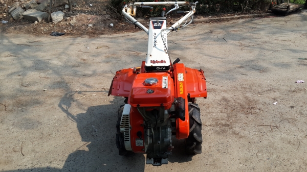 รถพรวนดิน