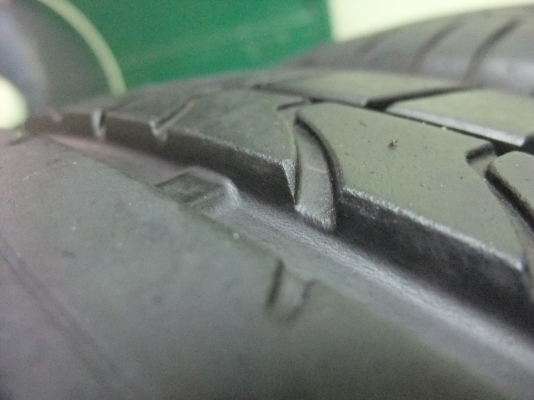 ยาง Bridgestone RE050A 245/40/18 ปี11 สภาพสวยๆ ยาง Bridgestone RE050A 245/40/18 ปี11 สภาพสวยๆ