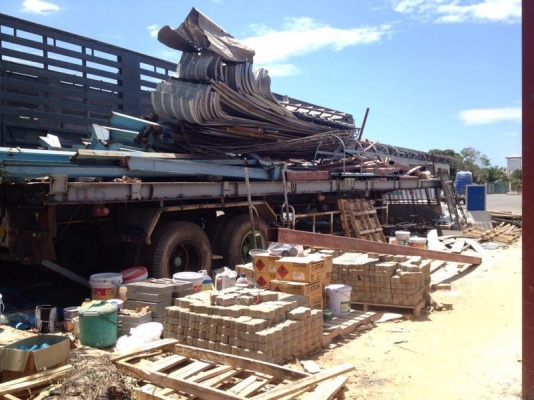 ขาย หางพื้นเรียบ 2 เพลา ปี 33  สนใจติดต่อ 081 - 6079515