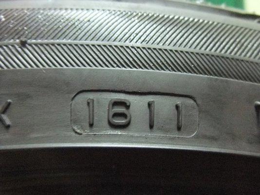 ยาง Bridgestone RE050A 265/35/18 ปี11 สภาพสวยๆ