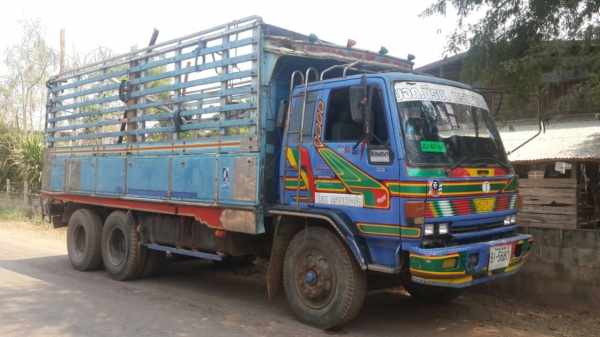 ขายสิบล้อ isuzu FVM 12 MY 175 แรง ยางดีครัชซีสวย 0811838154 ขายสิบล้อ isuzu FVM 12 MY 175 แรง ยางดีครัชซีสวย 0811838154