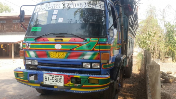 ขายสิบล้อ isuzu FVM 12 MY 175 แรง ยางดีครัชซีสวย 0811838154 ขายสิบล้อ isuzu FVM 12 MY 175 แรง ยางดีครัชซีสวย 0811838154