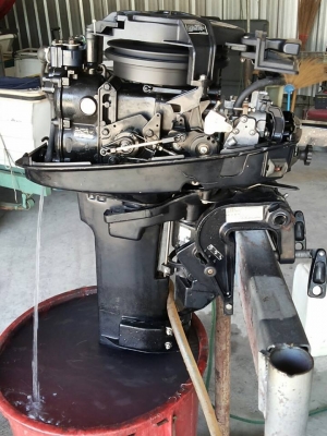 เครื่องเรือ มือ2 มี 3 ตัวครับ เครื่องเรือ มือ2 มี 3 ตัวครับ