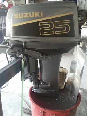 เครื่องเรือ มือ2 มี 3 ตัวครับ เครื่องเรือ มือ2 มี 3 ตัวครับ