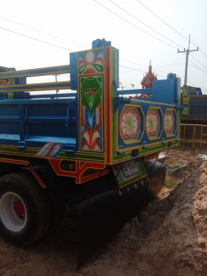 ขายล็อคกี้ 195 ยางใหม่ 6 เส้น แบตใหม่ 2 ลูก รถเก็บรายระเอียดเรียบร้อยแล้วครับ สภาพพร้อมใช้งาน