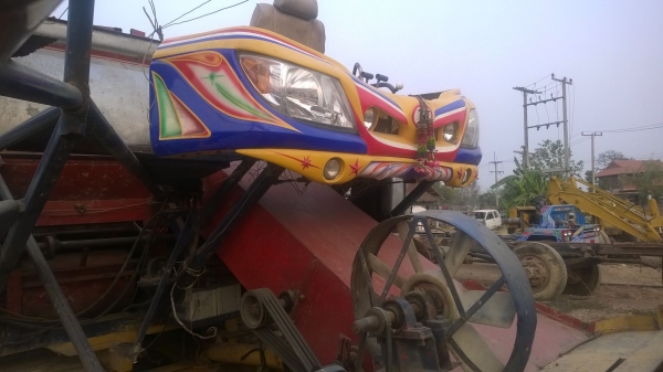 ขายรถเกี่ยวข้าว ขายรถเกี่ยวข้าว