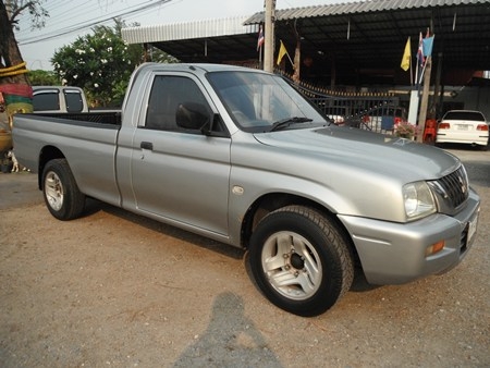ขาย STRADA หัวเดียว ปี 2002 พร้อมใช้ MITSUBISHI, L200 STRADA 2.5 SINGLE CAB