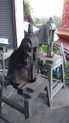 Sell> ขายปั้มคอม้า/ปั้มเขาควาย เบอร์สอง สภาพสวย อุปกรณ์ครบ ลูกตุ้ม แขนเหวี้ยงมีมาให้ครบครับ