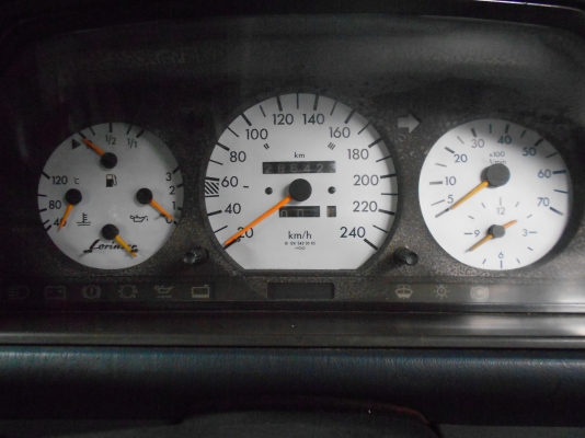 Mercedes-Benz W124 Yakuza