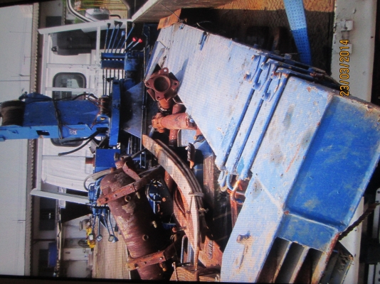 เครน.ทานาโด้2.5ตัน-4ปลอก3ชัก.ท้องแบน.-ขาเหลี่ยม.สภาพสวยพร้อมใช้..ราคา100.000บ