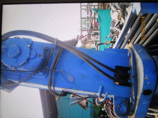 เครน.ทานาโด้2.5ตัน-4ปลอก3ชัก.ท้องแบน.-ขาเหลี่ยม.สภาพสวยพร้อมใช้..ราคา100.000บ