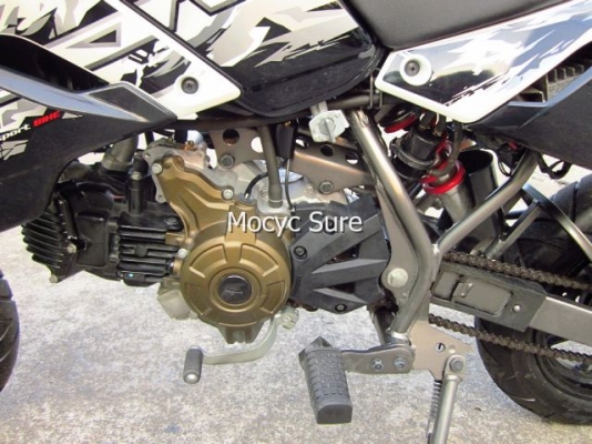 Kawasaki KSR สีขาวดำ สตาร์ทมือ  ตัวท๊อป ล้อแม็กซ์   ปี 56