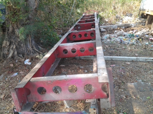 ขายครับแซสซีรถบัสขนาดใหญ่ ยาว 12 เมตร สภาพสวยมากครับไม่ผุครับ เป็น ฝุนสนิมแค่ผิวขาย 35000