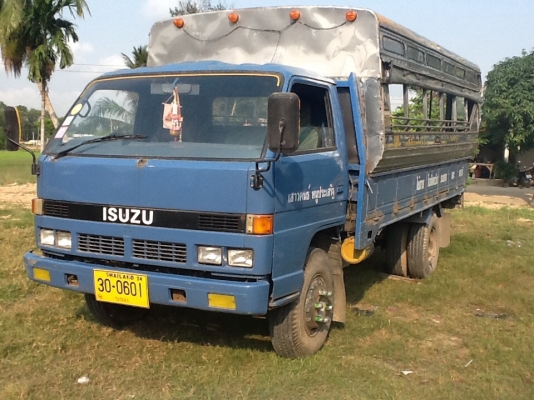 อีกแล้วครับท่าน115. NPRสวยๆเครื่องดีคัชซีผ่านเอกสารชุดโอนครบๆ.  ยางใหม่ทั้ง6เส้นพร้อมใช้ครับ