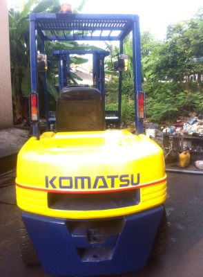 ขายด่วน Komatsu รุ่น 11 FD30 เสา 3 เมตร เกียร์ Auto