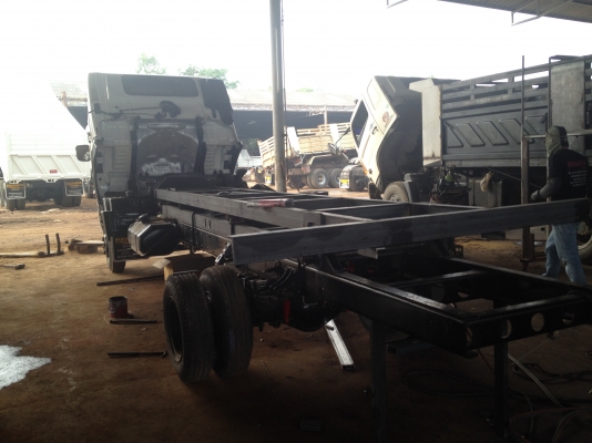 รีบจองเลยครับ HINO MEGA จะทำกระบะมิเนียมครับ สเปคกระบะ ยาว 5.20 เมตร สูง 1.70 เมตร กว้าง 2.25เมตร เครื่อง JO8C  210 แรงหัวนอกครับ ยาง 825 ขอบ 16 นิ้วครับ พร้อมเล่มทะเบียนครับ