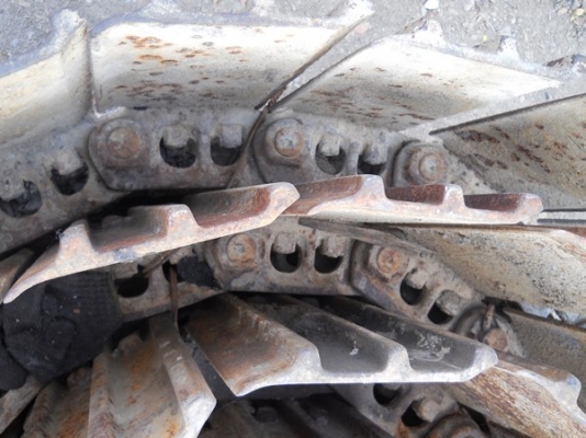 โซ่แบคโฮเก่านอกใบแทรกกว้าง70cm(120)สนใจติดต่อ 092-3309229 อี๊ด สองห้อง โซ่แบคโฮเก่านอกใบแทรกกว้าง70cm(120)สนใจติดต่อ 092-3309229 อี๊ด สองห้อง