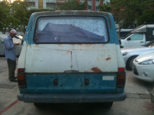 ลดราคารถตู้โตโยต้า Hiace RH11 เครื่อง 12R เกียร์คอ เครื่องติดสีขาวฟ้าเดิมแห้งบาง