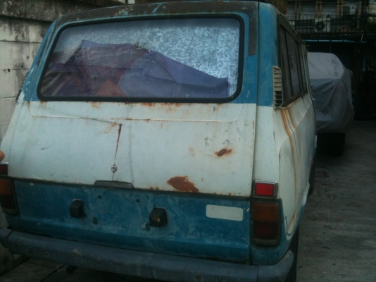 ลดราคารถตู้โตโยต้า Hiace RH11 เครื่อง 12R เกียร์คอ เครื่องติดสีขาวฟ้าเดิมแห้งบาง