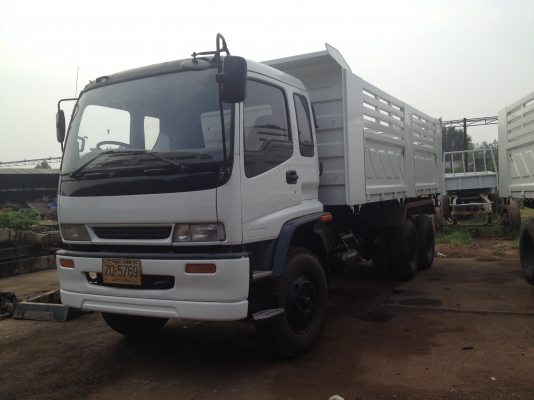 ขาย 10 ล้อ 2 เพลาดั้มพ์ ISUZU DECA เครื่อง 320 แรงม้าระบบน้ำมัน กระบะดั้มพ์ ยาว 6 เมตร กว้าง 2.50 เมตร สูง 1.50 เมตร กระบอกดั้มพ์ 15 ตัน รถทำใหม่ทั้งคันคัชซี FXZ ครับ ยางใหม่ 1000 ขอบ 20 นิ้วพร้อมทะเบียน