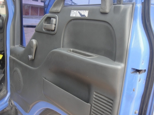 ขายแล้วครับ  ISUZU NPR 130 แรง ตู้แห้ง ยาว 5 เมตร ( ห้างแท้  ) จดปี48