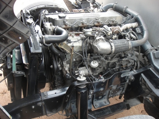 ขายแล้วครับ  ISUZU NPR 130 แรง ตู้แห้ง ยาว 5 เมตร ( ห้างแท้  ) จดปี48