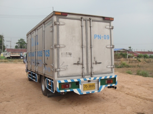 ขายแล้วครับ  ISUZU NPR 130 แรง ตู้แห้ง ยาว 5 เมตร ( ห้างแท้  ) จดปี48