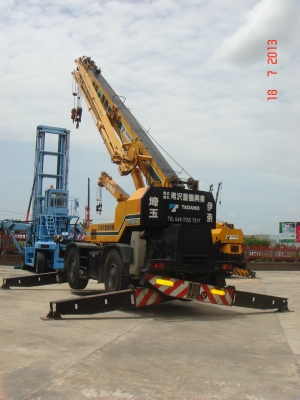 รถเครน25ตันนำเข้าจากญี่ปุ่น /สดและจัดไฟแนนท์