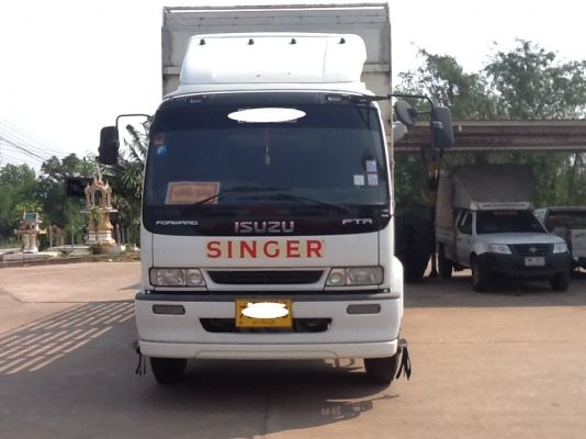 Isuzu รถบรรทุก 6 ล้อ 7.2 m. ปี 48 ราคา 1,170,000 บาท Isuzu รถบรรทุก 6 ล้อ 7.2 m. ปี 48 ราคา 1,170,000 บาท