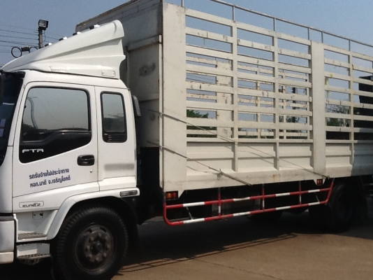 Isuzu รถบรรทุก 6 ล้อ  7.2 m. ปี 48 ราคา 1,170,000 บาท