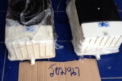 เครื่องเติมออกซิเจนสภาพเดิมๆครับสวยๆครับ  มี  2  ตัวครับ  ราคาเบิกใหม่รุ่นนี้  สองหมื่นครับ  ราคานี้คุ้มมากครับ