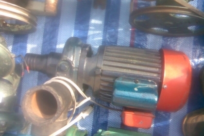 ปั้มหอยโข่ง 2 นิ้วอิตาลีสภาพพร้อมใช้งานครับขนาดท่อ 2  นิ้วตัวใหญ่หนาครับแรงดีครับราคานี้คุ้มมากครับไม่ต้องเบิกใหม่ครับ