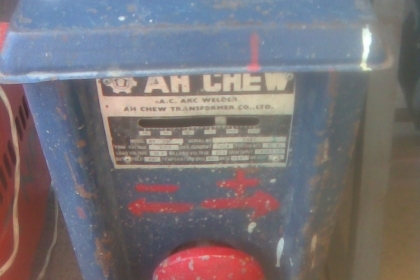 ตู้เชื่อมอาจิว 250 Aสภาพเดิมๆครับพร้อมใช้งานครับเป็นของอาจิวครับขนาด 250 แอมครับราคานี้คุ้มมากครับ ตู้เชื่อมอาจิว 250 Aสภาพเดิมๆครับพร้อมใช้งานครับเป็นของอาจิวครับขนาด 250 แอมครับราคานี้คุ้มมากครับ