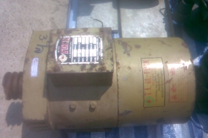 ไดปั่นไฟ 3 โล อังกฤษสภาพเดิมๆครับเมคอินอิงแลนครับสวยๆครับตัวนี้ไฟแรงครับราคานี้สุดคุ้มมากครับขนาด 3 กิโลวัตครับ ไดปั่นไฟ 3 โล อังกฤษสภาพเดิมๆครับเมคอินอิงแลนครับสวยๆครับตัวนี้ไฟแรงครับราคานี้สุดคุ้มมากครับขนาด 3 กิโลวัตครับ