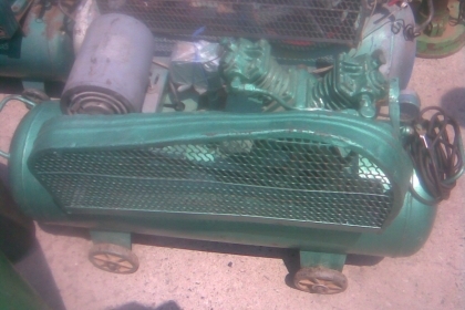 ปั้มลมฟูเส็ง 2 หัวสภาพเดิมๆครับพร้อมใช้งานขนาด 2  หัวครับถังประมาณ 90 ลิตรครับราคานี้คุ้มมากครับ