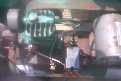 ปั้มลมฟูเส็งสภาพพร้อมใช้งานครับสภาพเดิมๆสวยๆครับเป็นของฟูเส็งพร้อมใช้ตระแกรงกันสายพานครับคุ้มครับมอเตอร์โตชิบา