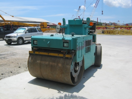 รถบดดินนำเข้าจากญี่ปุ่น /สดและจัดไฟแนนท์