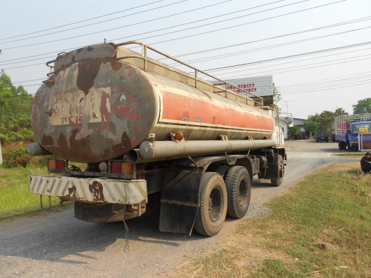 รถน้ำมัน  10ล้อ ถัง ISUZU JCM เครื่องเดิม ช่วงล่างเดิม