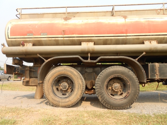 รถน้ำมัน  10ล้อ ถัง ISUZU JCM เครื่องเดิม ช่วงล่างเดิม