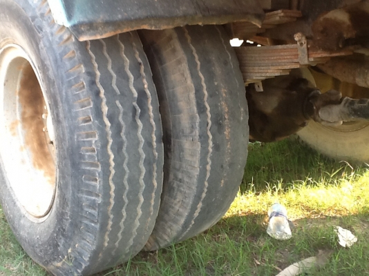 ขายเสื้เพลาkmพร้อมยางและกะทะล้อราคาถูก