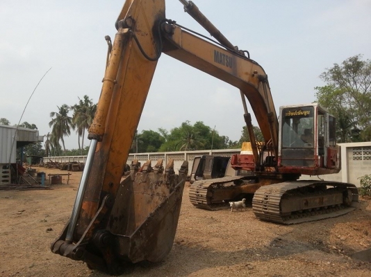 ขายรถแบคโฮ Komatsu pc200-3 ตามสภาพ