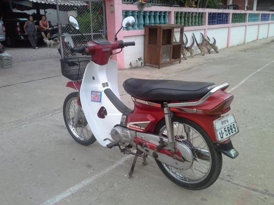 ดรีมคุรุสภาสีแดงทะเบียนเต็มพร้อมโอนสภาพประกวดเดิมๆขายถูก12500บาท