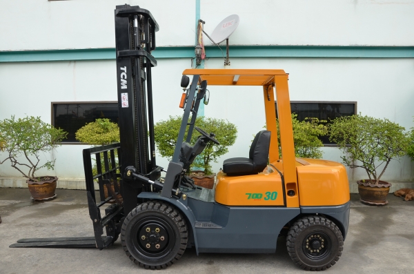 ขาย Tcm FD30Z5 ดีเซล Isuzu C240 ออโต้ 3 ตัน ยกสูง 4.5 เมตรฮิ้งฟอร์ค ขาย Tcm FD30Z5 ดีเซล Isuzu C240 ออโต้ 3 ตัน ยกสูง 4.5 เมตรฮิ้งฟอร์ค