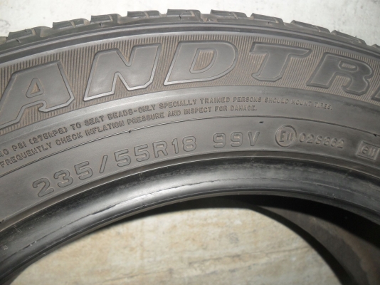 ยาง DUNLOP 235/55R18 ปี10 สวยๆ 1 คู่ ราคา 2400 บาท