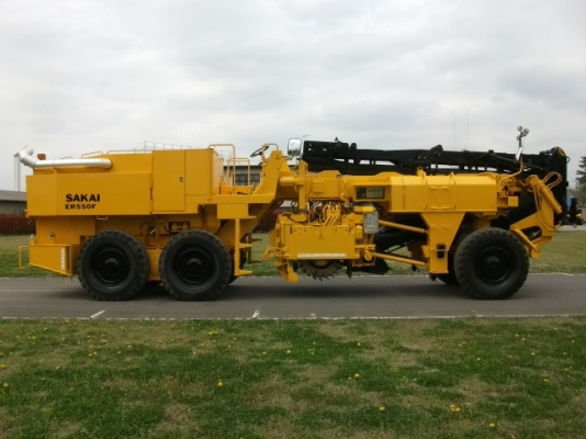 รถขูดไส SAKAI รุ่น ER550F