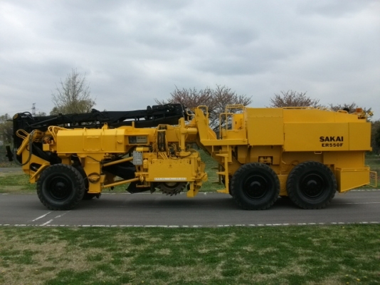 รถขูดไส SAKAI รุ่น ER550F