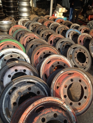 กะทะ10ล้อเพิ่งถอดสภาพดีใส่ยาง 10.00-20