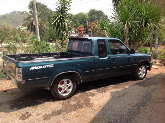 ขายโตโยต้าไมตตี้เอ็กปี 95 โปร่งหลังเครื่อง 2L -2500 ซีซี  วิ่ง 120 ก/ม สบายสภาพสวยบาง ราคาต่อรองได้